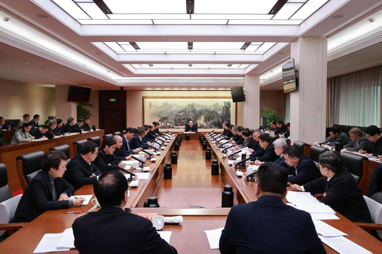 王浩主持召开省委专题会议：把高...