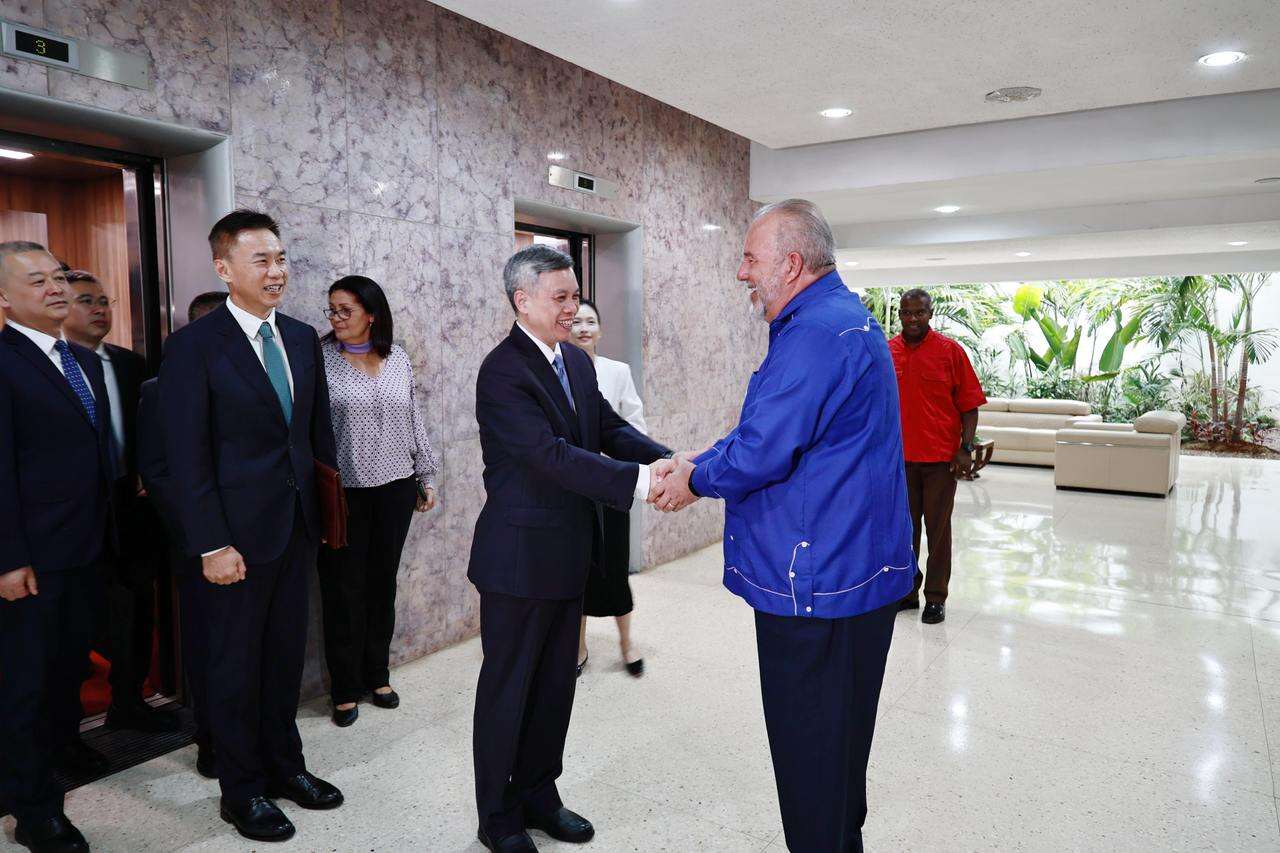 刘捷率浙江省代表团访问古巴墨西...