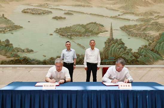 省政府与华润集团进一步深化战略...